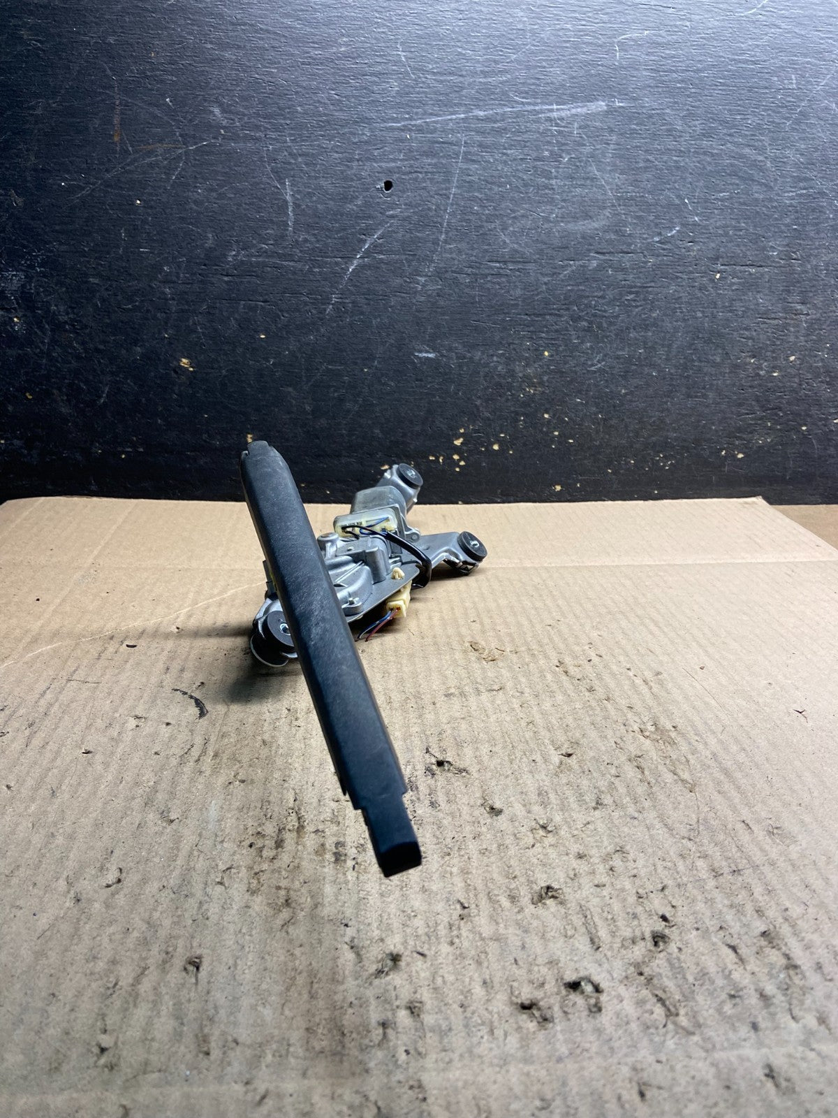 2007 to 2015 Mazda CX-9 CX9 Windshield Rear Wiper Motor Z0658 DG2