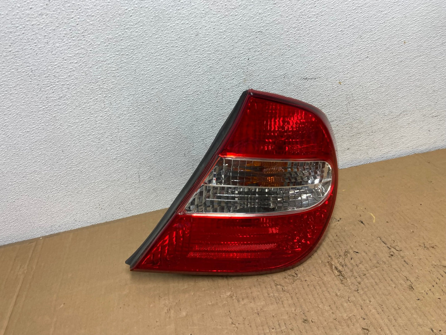 2002 2003 2004 Toyota Camry Tail Light Right Passenger Rh Side AD1132 LK2