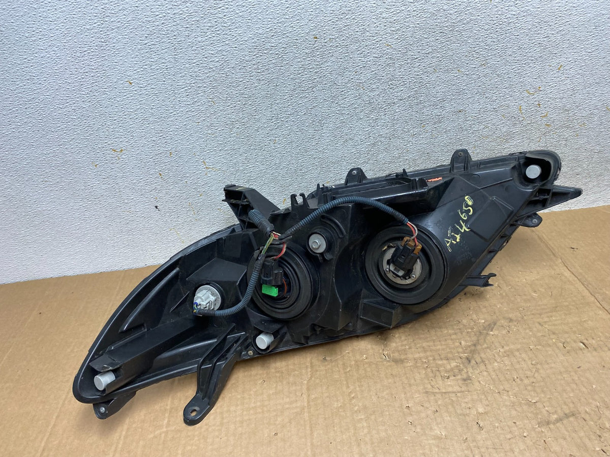2011-2014 Toyota Sienna Right Passenger RH Halogen Headlight AI4650 DW7