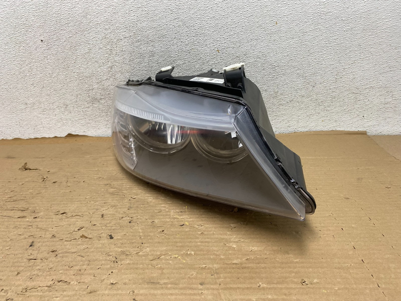 2009-2011 BMW 3 Series 328i 4/D Sedan Headlight Halogen Right Passenger AG83211