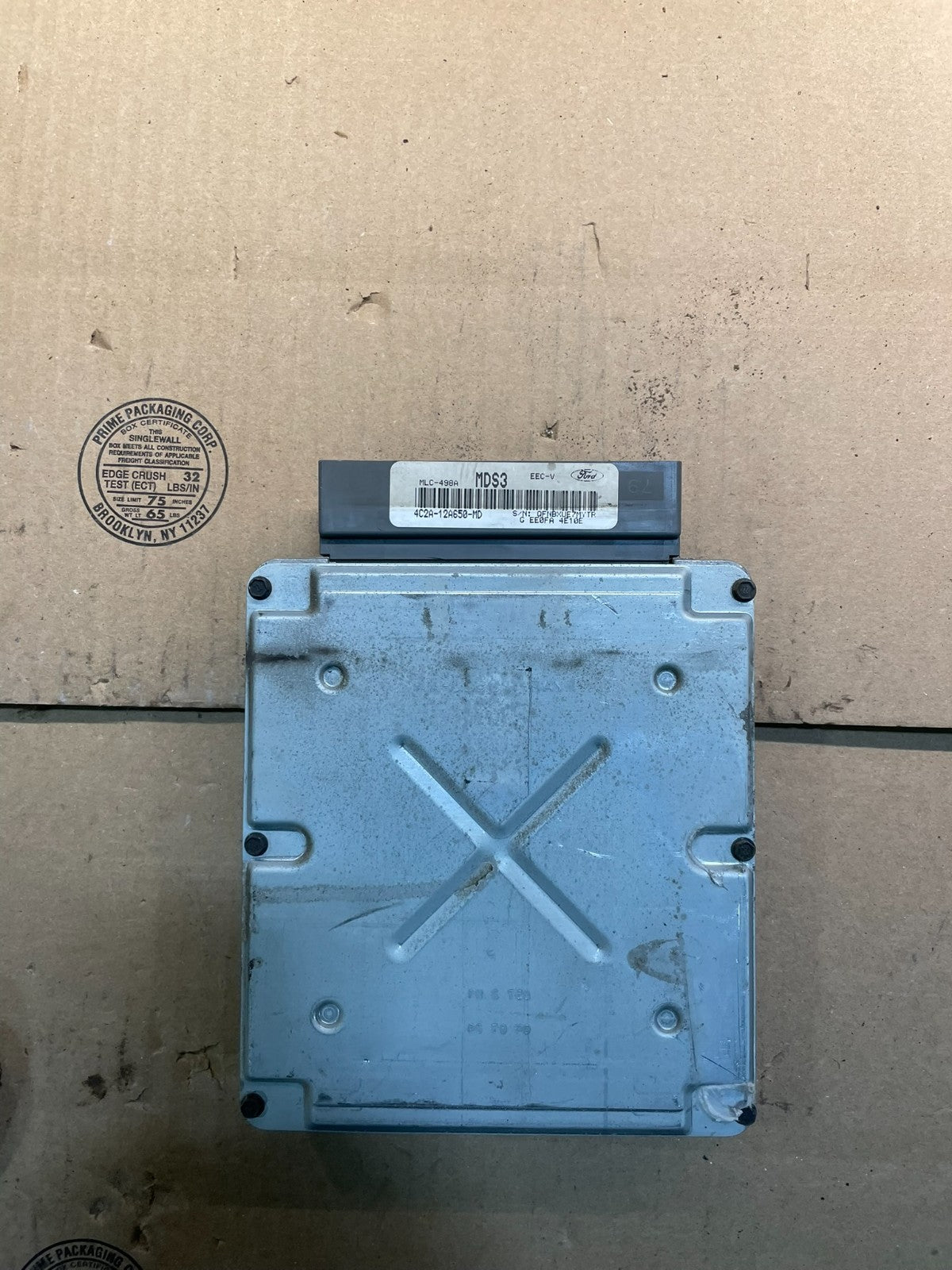 2004 Ford Van E250 4.6L Engine Control Module Unit ECU V6704  DG0