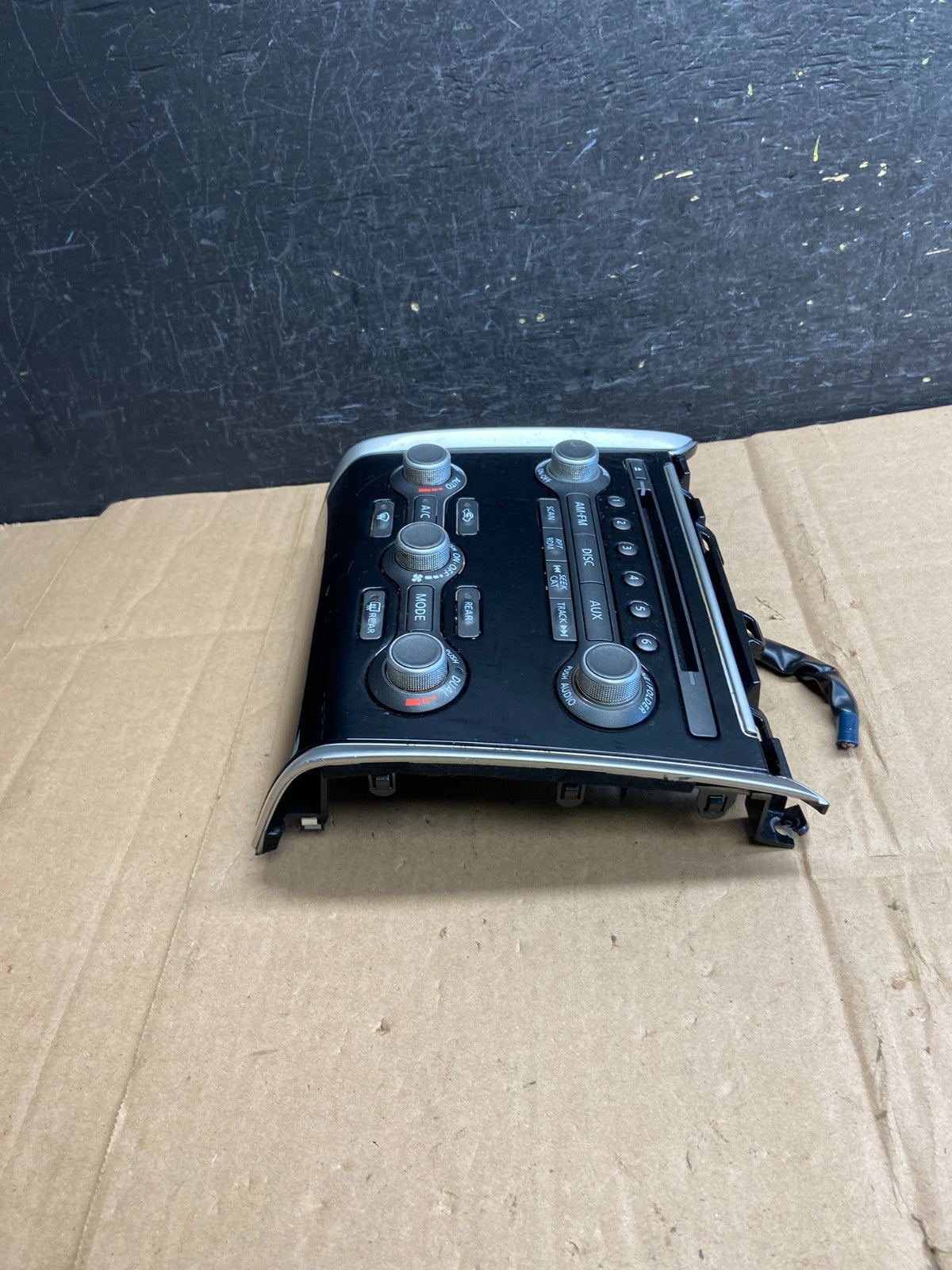 2013 to 2016 Nissan Pathfinder Radio Temperature Climate Control ai6057 DG2