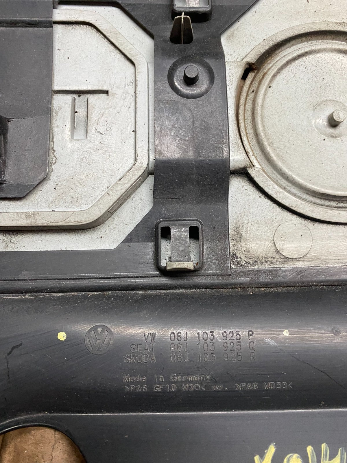 2005-2010 Volkswagen Mk5 2.0 TSI Passat Jetta Engine Cover X0144 DG8
