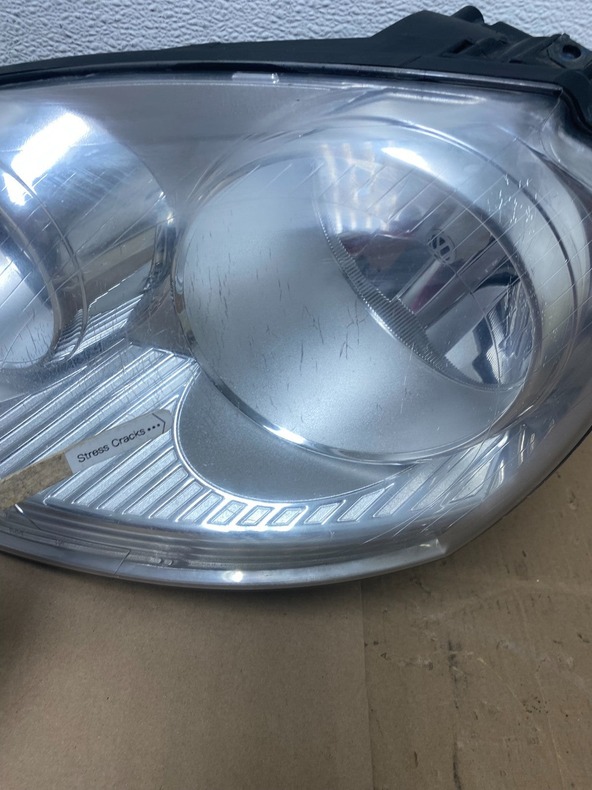 2005 to 2010 Volkswagen Jetta Left+Right Side Headlights Halogen AF4360 DW4