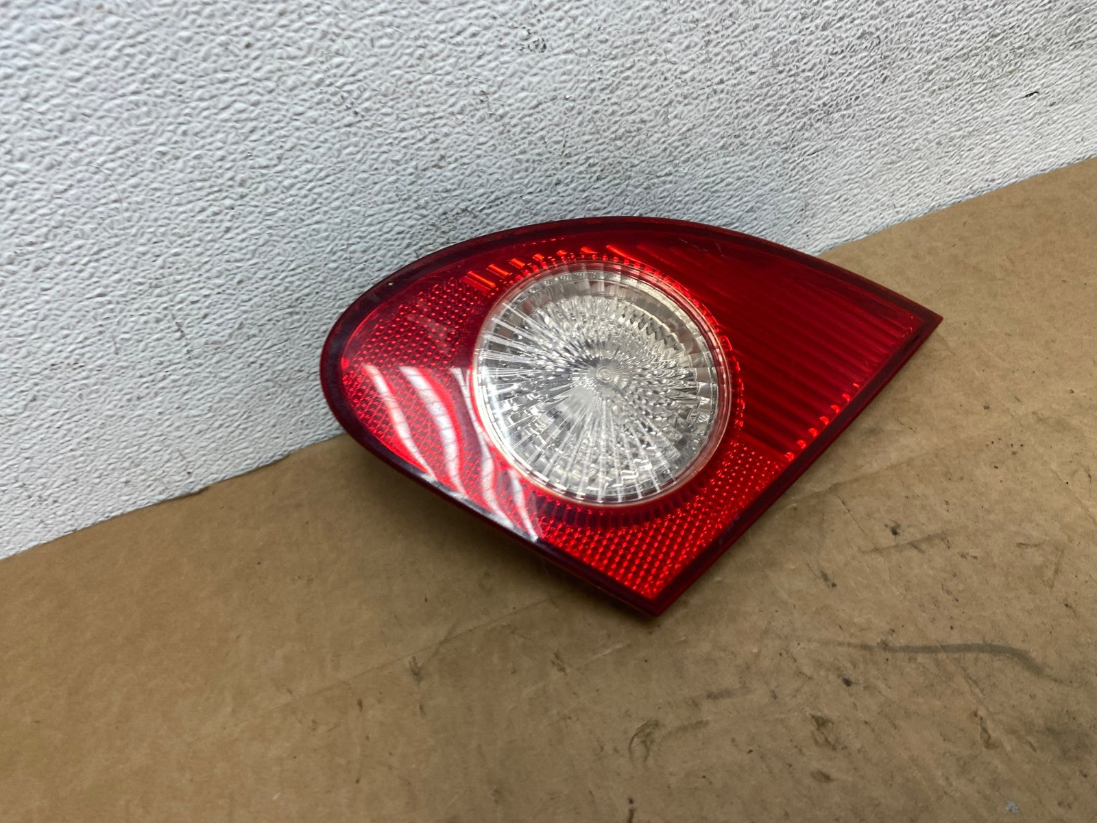 2003-2008 Toyota Corolla Inner Passenger Right RH Side Tail Light AD5149 LK2