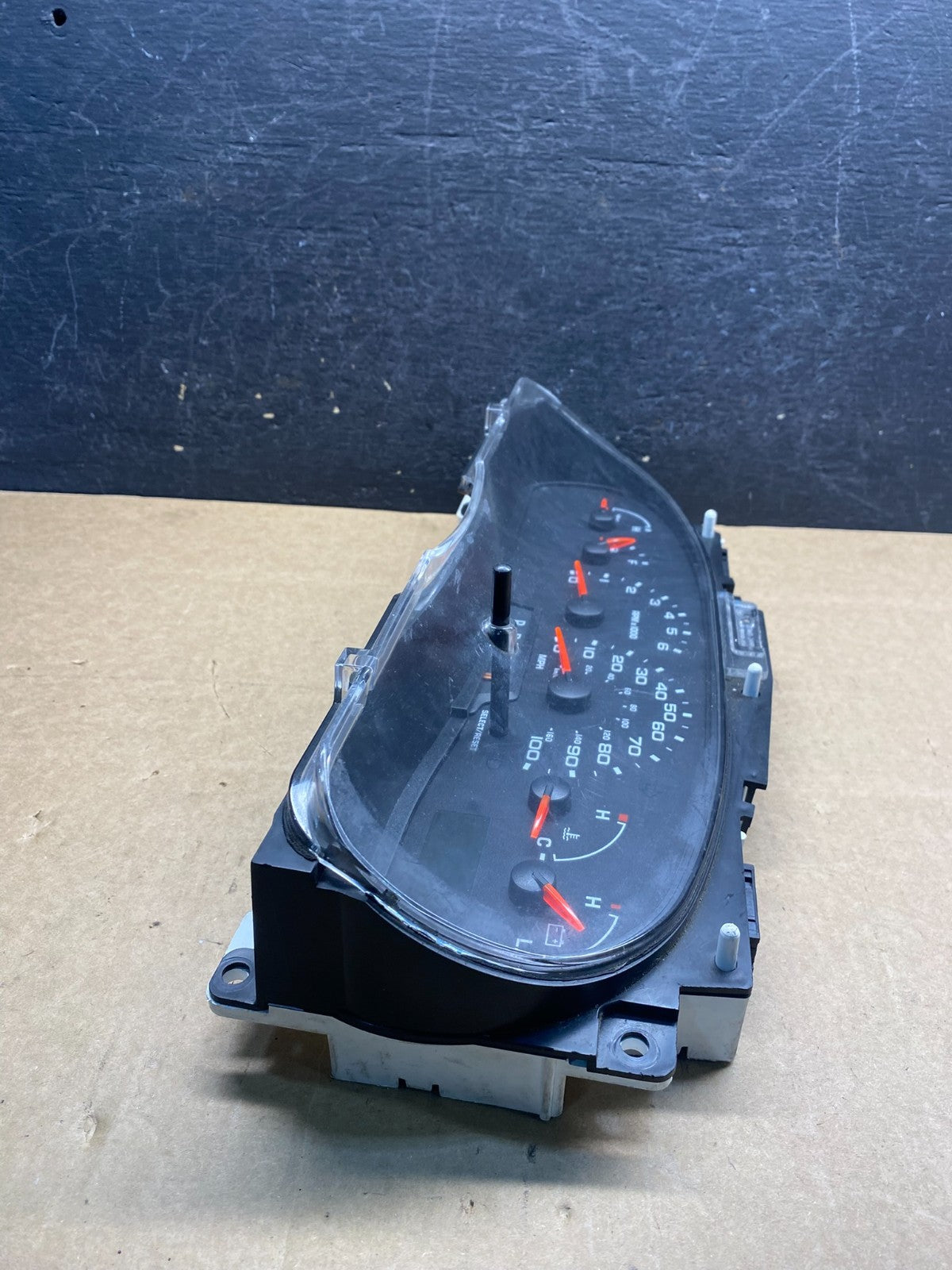 2004 to 2008 Ford E150 E250 Gauge Speedometer Cluster ag9604 DG2