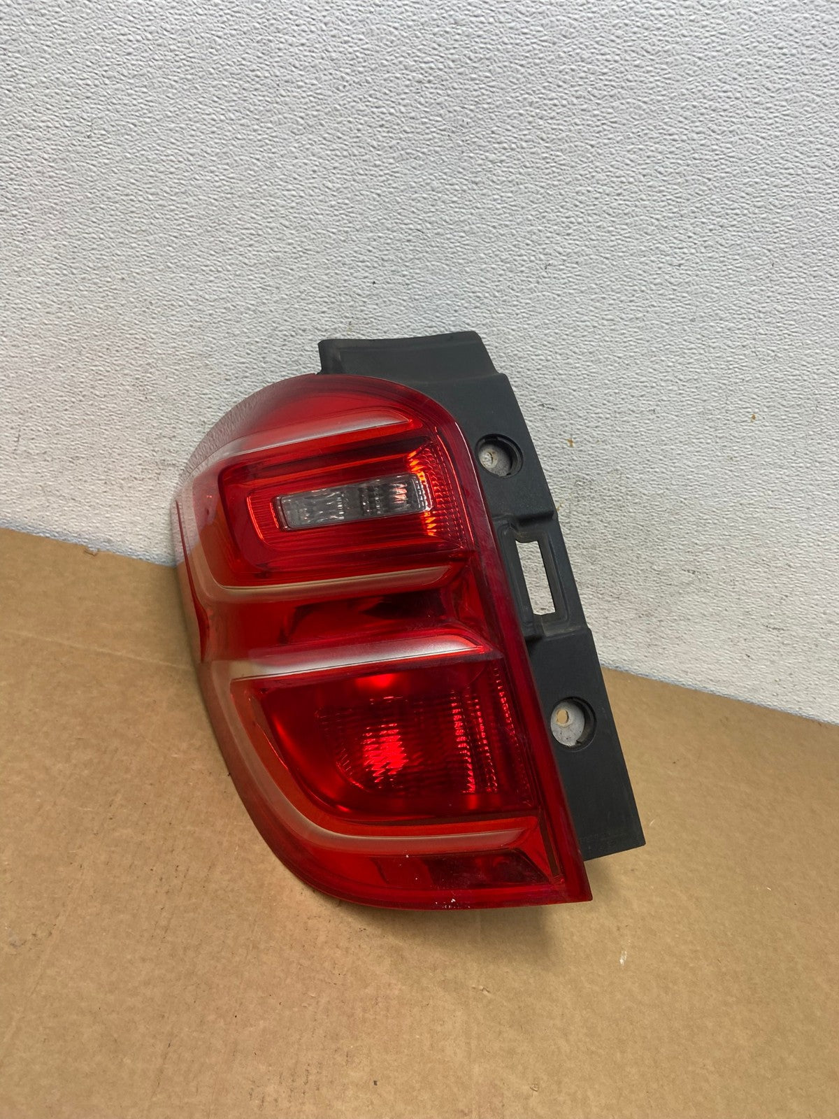 2016 to 2017 Chevrolet Equinox Left Driver Lh Side Tail Light AD5336 LK0