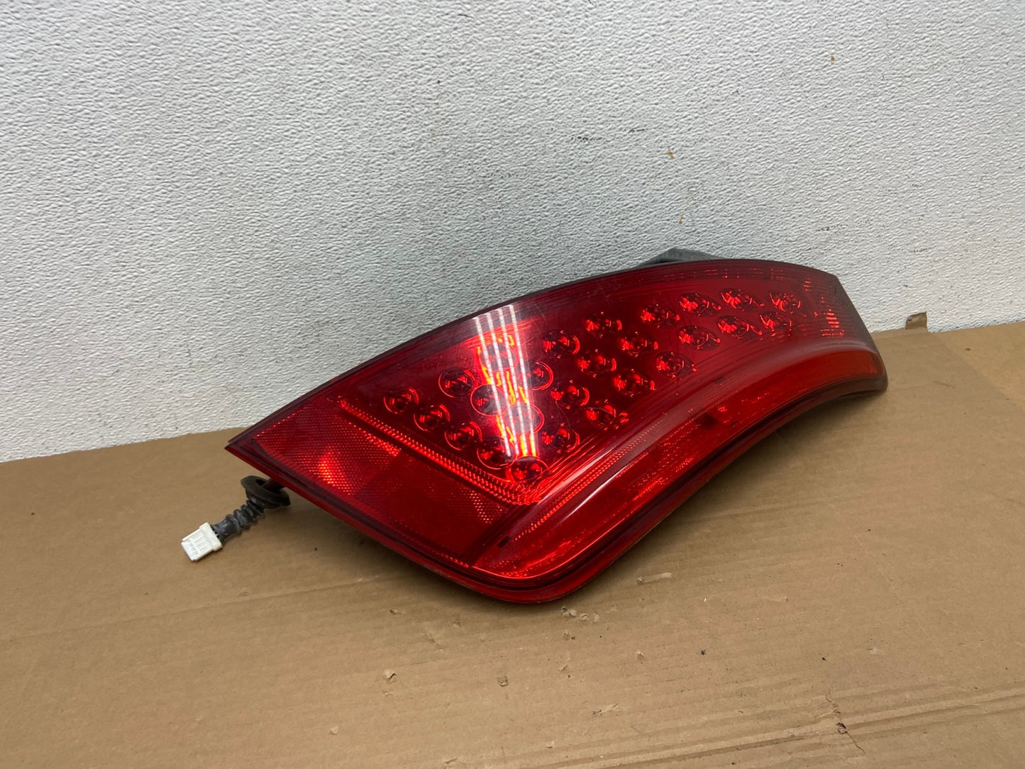 2006 to 2007 Nissan Murano Right Passenger Rh Side Tail Light AD4153 LK0