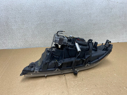 2001-2003 BMW E39 5 Series Headlight Right Passenger Side XENON OEM V0887 DW13