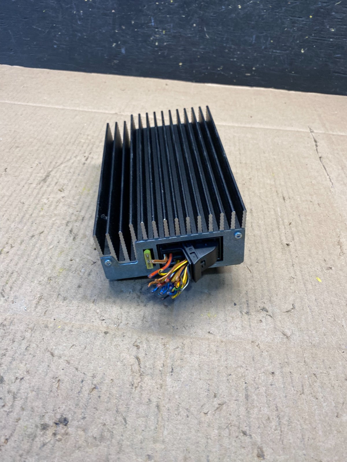 2007-2010 BMW X5 Top HiFi Lear Radio Audio Amplifier Amp OEM R6056 DG2