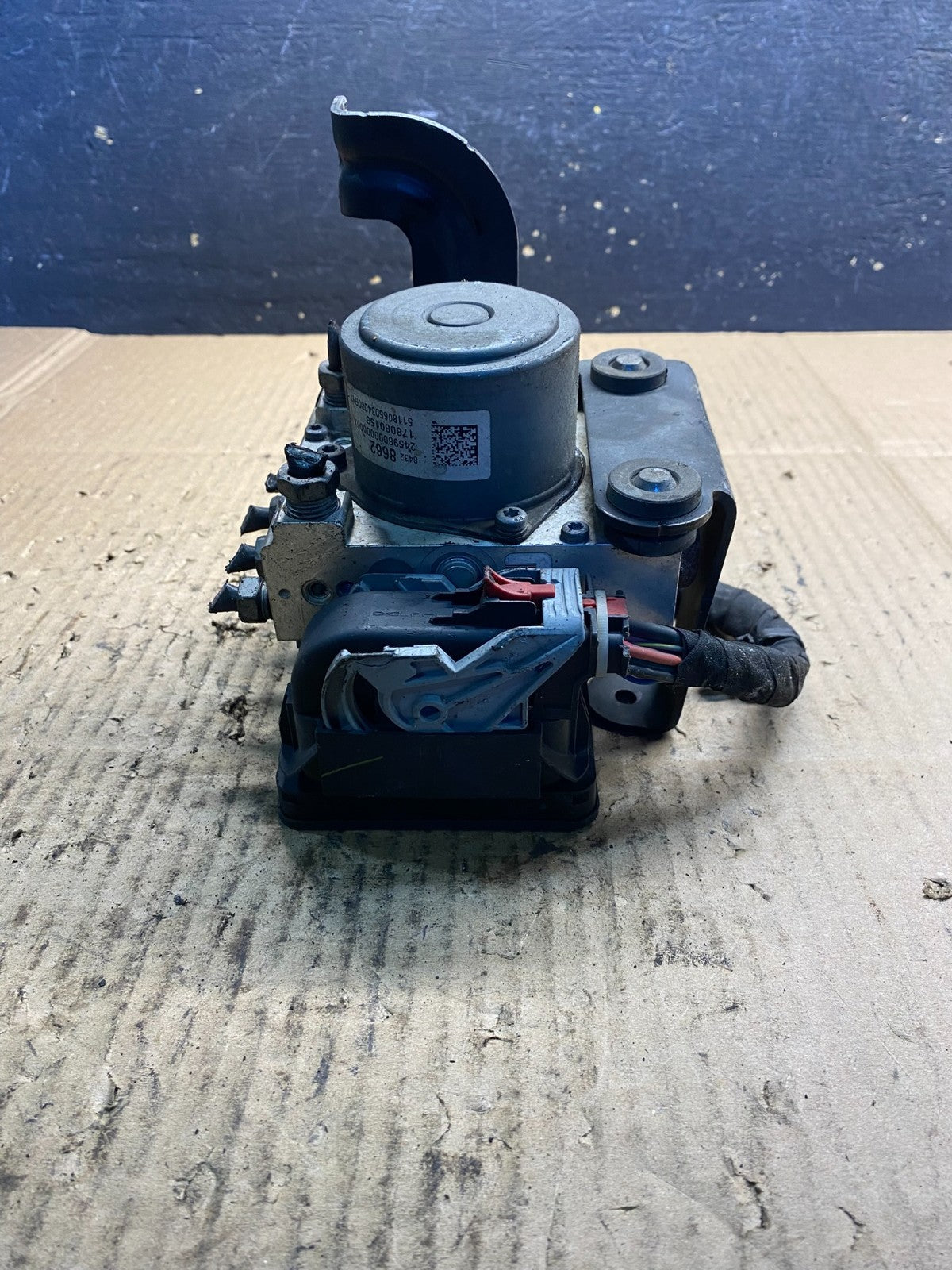 2018 2014 Chevrolet Express GMC Savana ABS Anti Lock Brake Pump ab2807 DG2