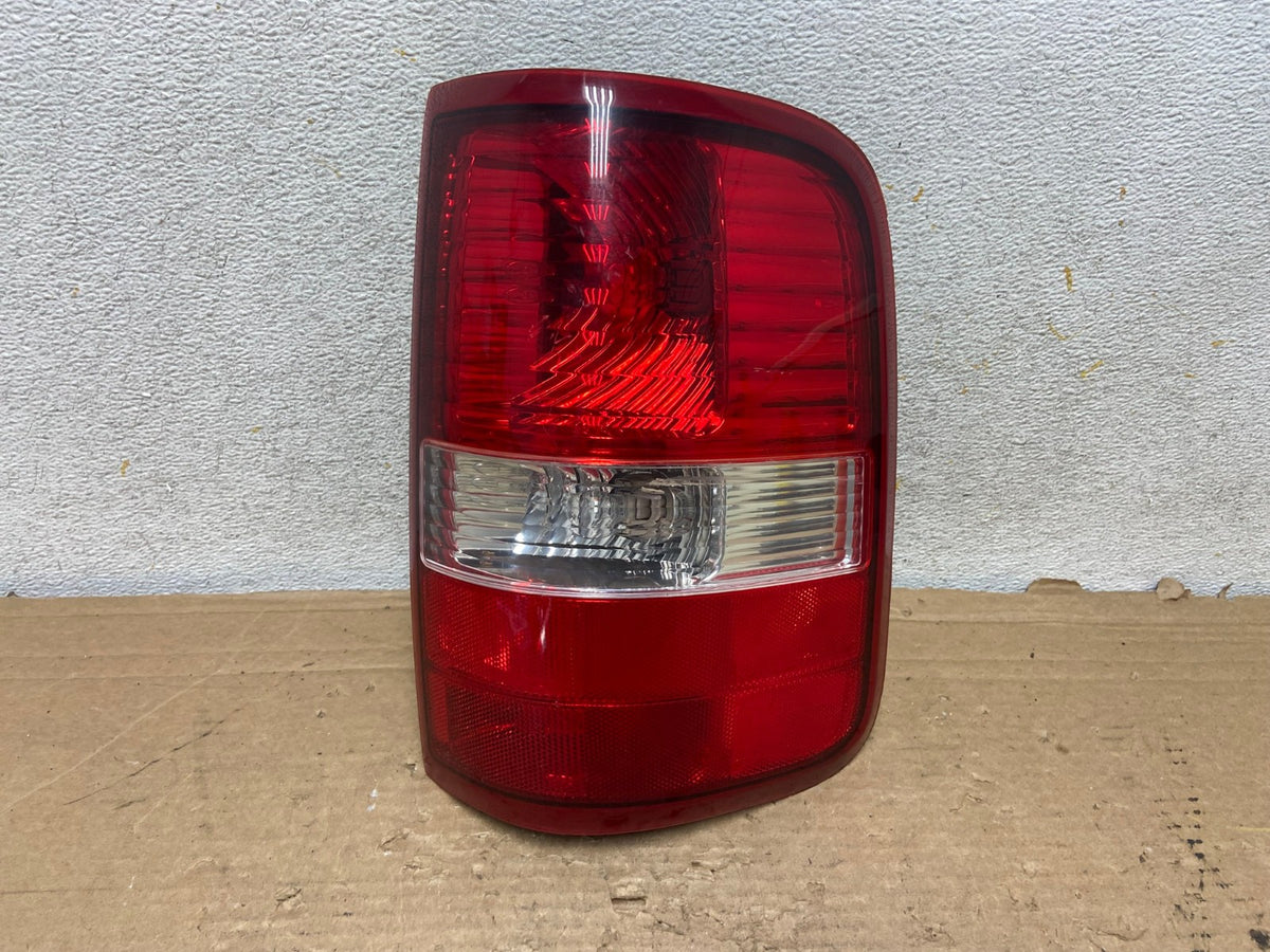 2004 to 2008 Ford F150 F-150 Right Passenger RH Side Tail Light AH9244 LK0