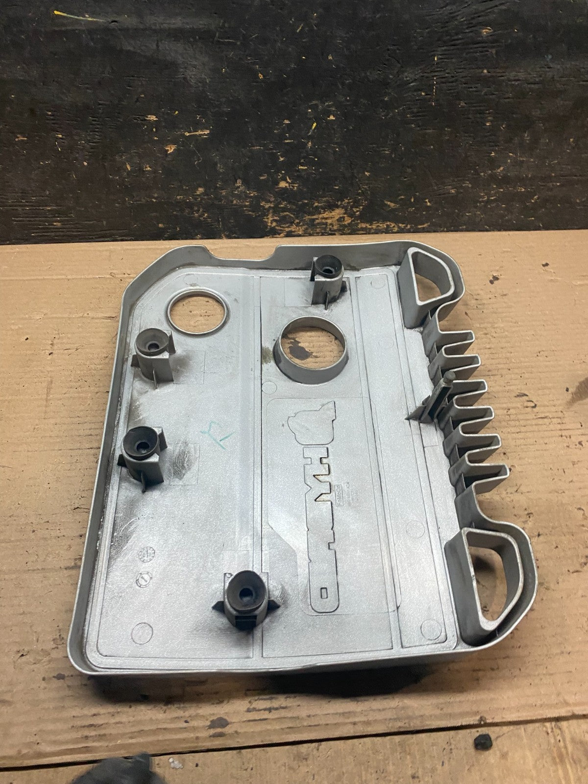 2009 to 2012 Ford Escape Engine Cover 9m6e-6a949-adw u7997 DG6