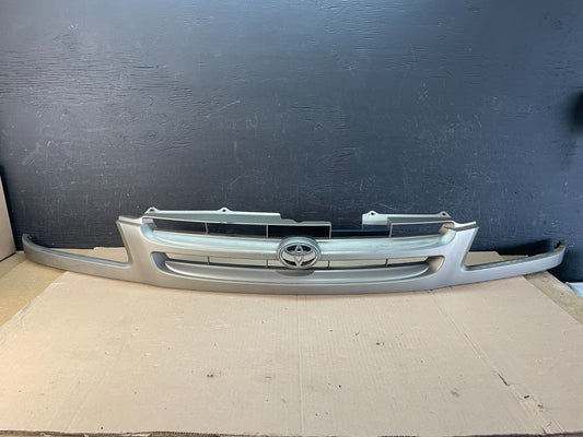 1998 1999 2000 Toyota Sienna Front Upper Mesh Grill Grille AD8412 DG0