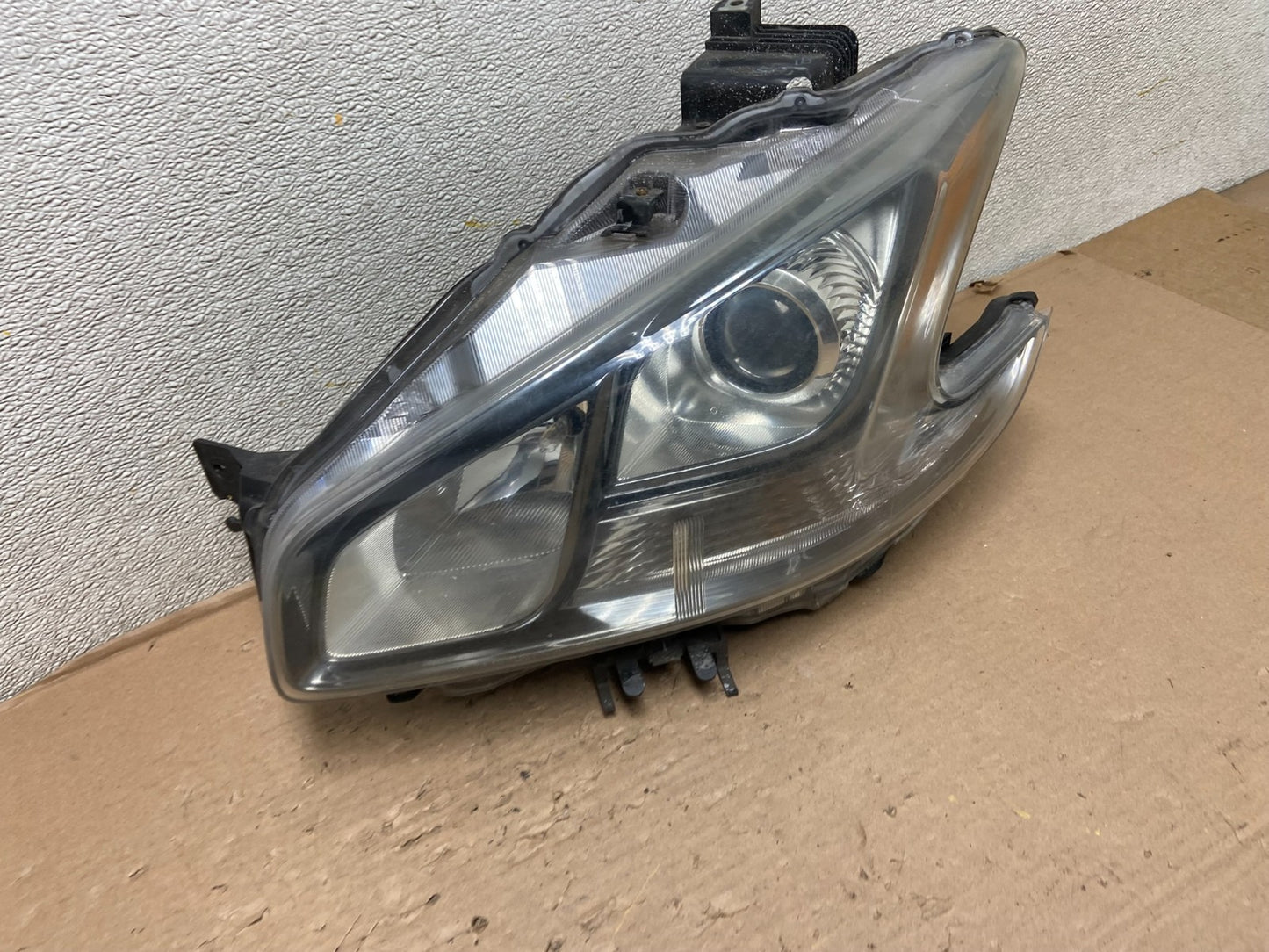2009-2014 Nissan Maxima Headlight Left Driver Side Xenon HID OEM AB0199 DW2