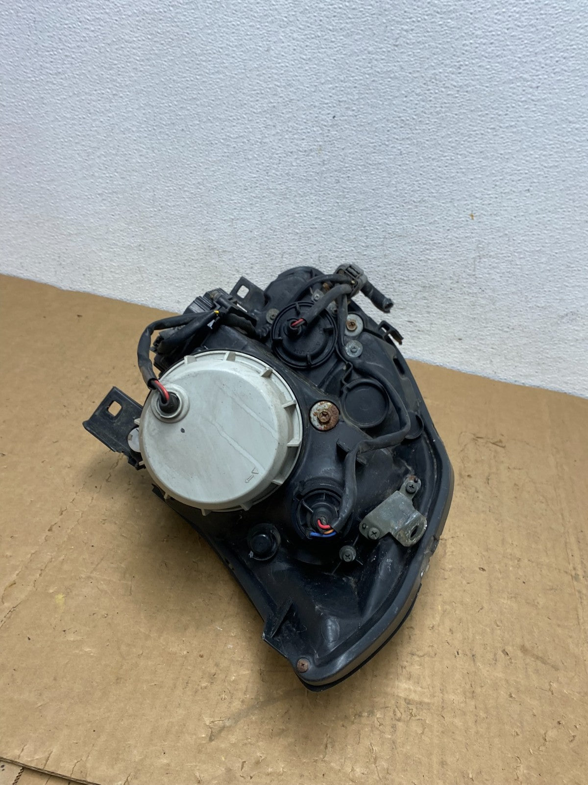 2004 2005 2006 Nissan Maxima Right Passenger Side Headlight Xenon HID AD1396 DW6
