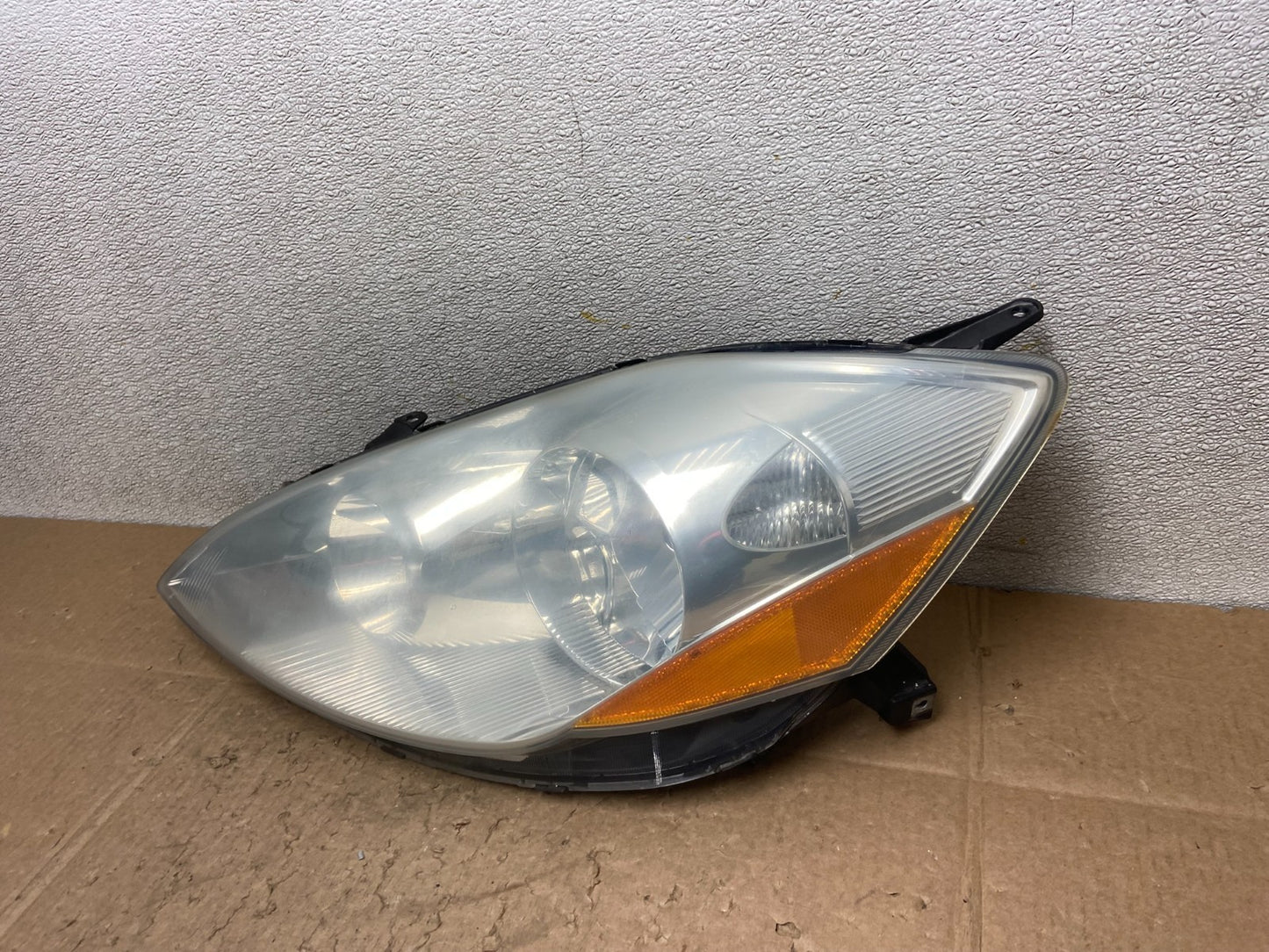 2006 to 2010 Toyota Sienna Left Driver Lh Side Headlight Halogen Z0976 DW1
