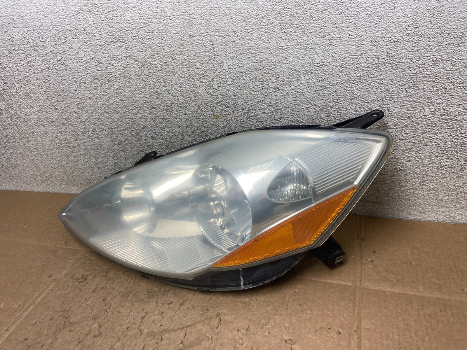 2006 to 2010 Toyota Sienna Left Driver Lh Side Headlight Halogen Z0976 DW1