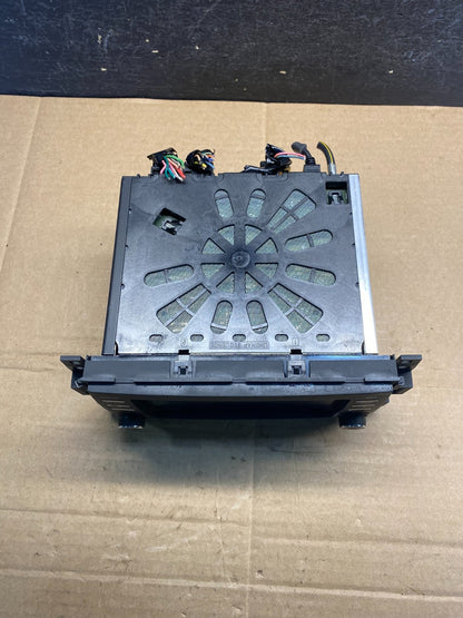 2015 2016 GMC Acadia Radio Display Screen AM/FM AUX AE8253 DG4