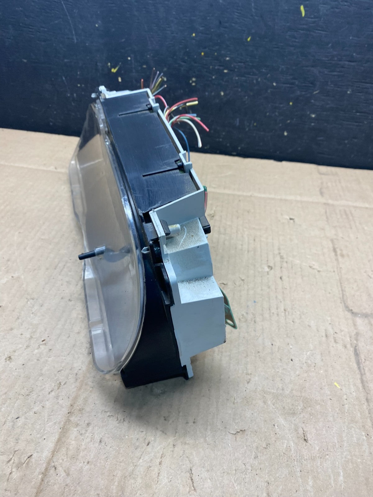 2001 - 2002 Ford Econoline E250 E350 Van Speedometer Instrument Cluster P9290 DG2