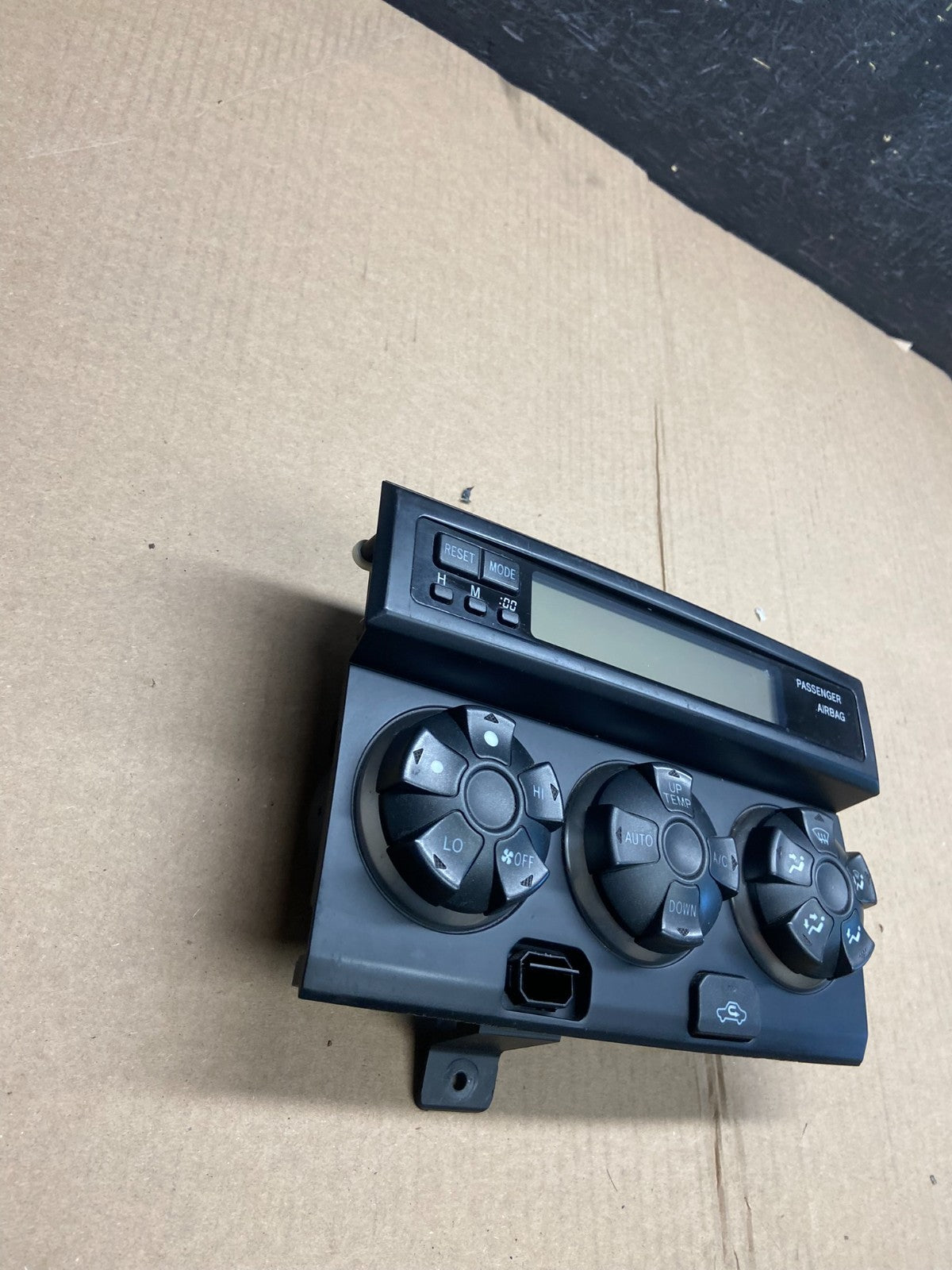 2003 to 2009 Toyota 4runner Am Fm Cd Player Radio Receiver AE4342 DG1