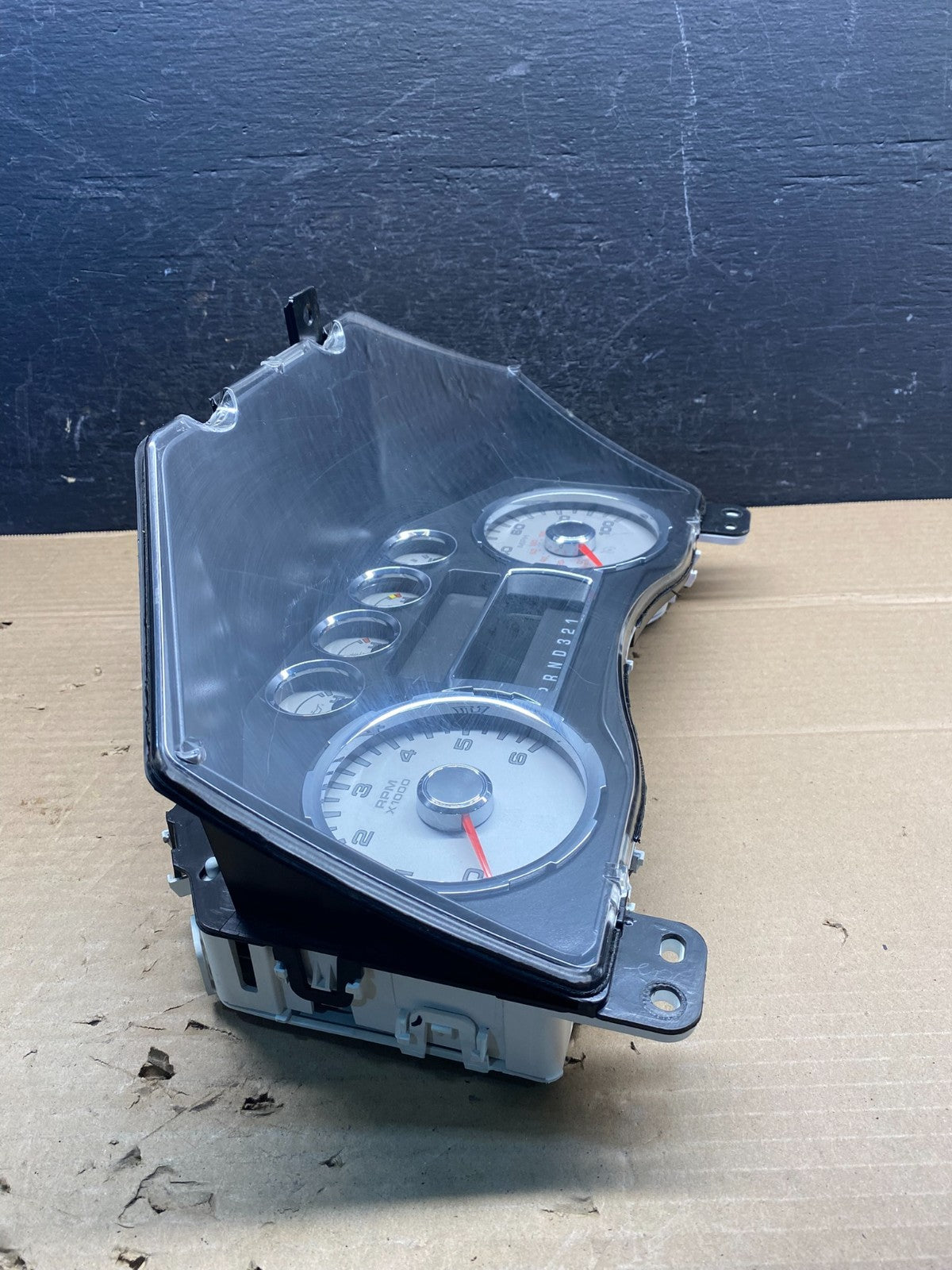 2008 to 2010 Ford F250 SD Super Duty Speedometer Cluster Gauge AD95391