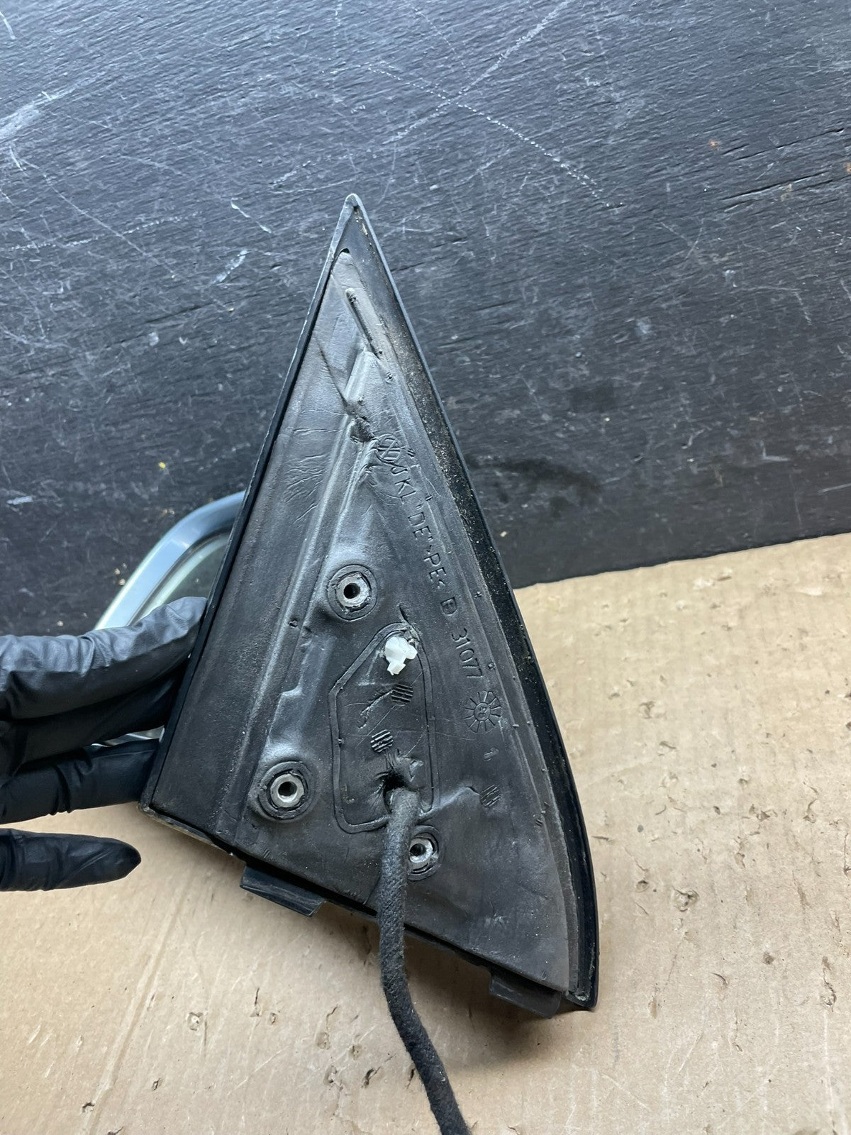 2004 to 2007 Volkswagen Touareg Left Door Power View Door Mirror OEM Q6368 DG5