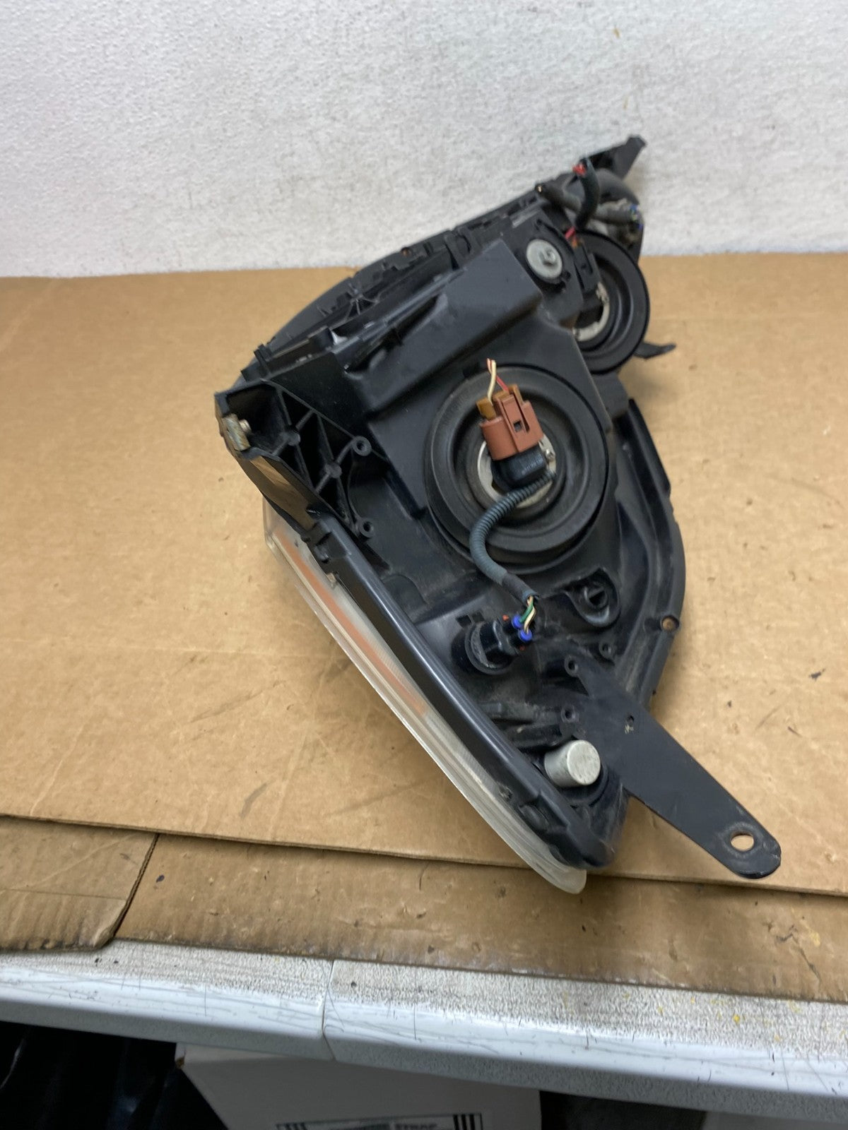 2006 to 2010 Toyota Sienna Right Passenger Rh Side Headlight Halogen AD6331 DW7