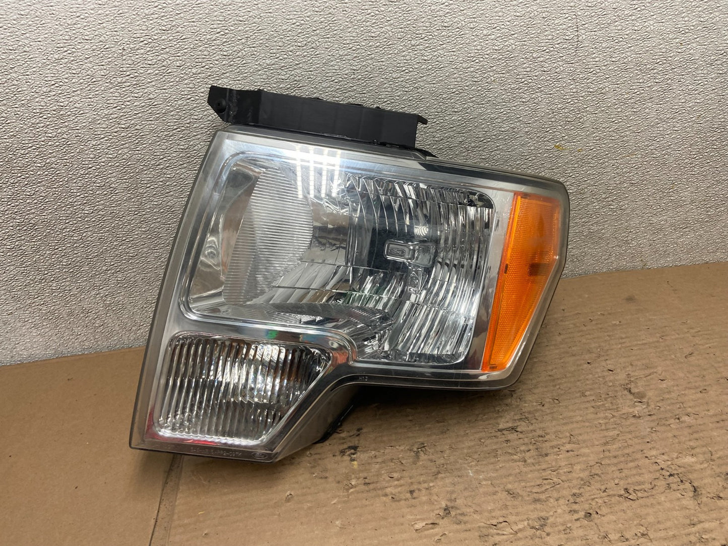 2009 to 2014 Ford F-150 F150 Left Driver Lh Halogen Headlight Oem AA9616 DW0