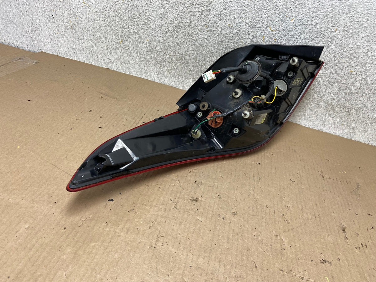 2014 2015 2016 Hyundai Elantra Sedan Right Passenger RH Tail Light AH5870 LK5