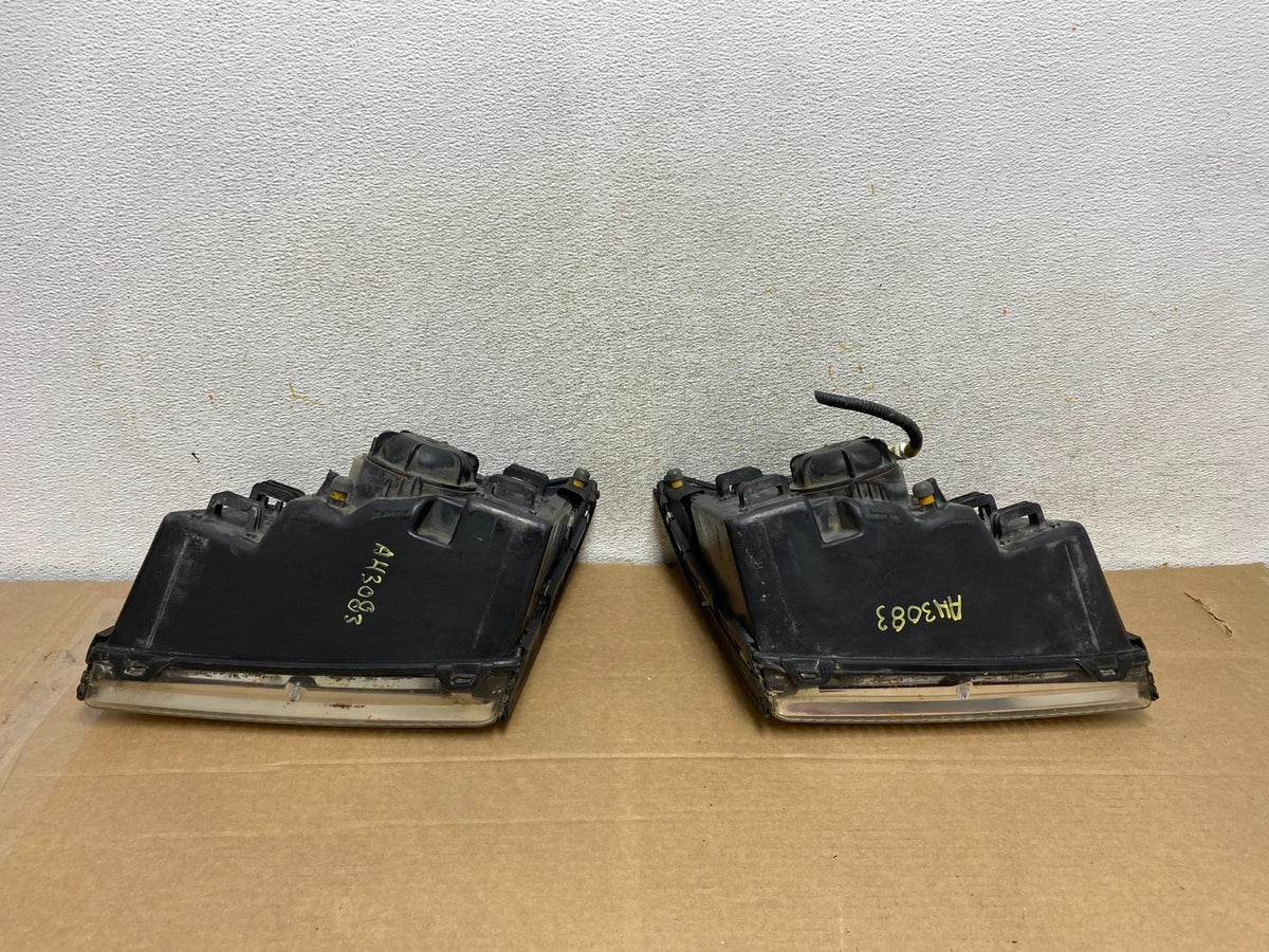 2002-2005 Mercury Mountaineer Left+Right Side Halogen Headlights AH3083 DW8