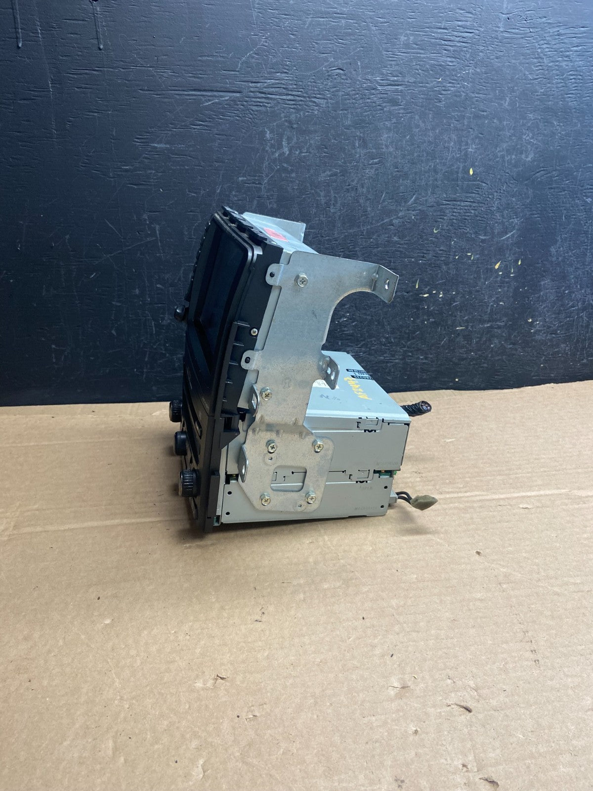 2005 to 2006 Acura Mdx Radio Stereo 6 CD Player Screen Display AF2447 DG2