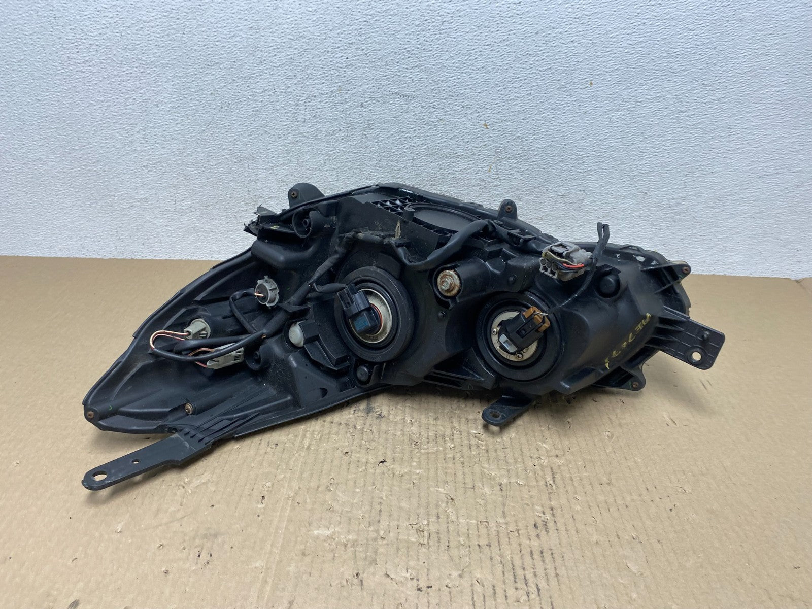 2012-2016 Subaru Impreza Crosstrek Right Passenger Halogen Headlight AE7071 DW8