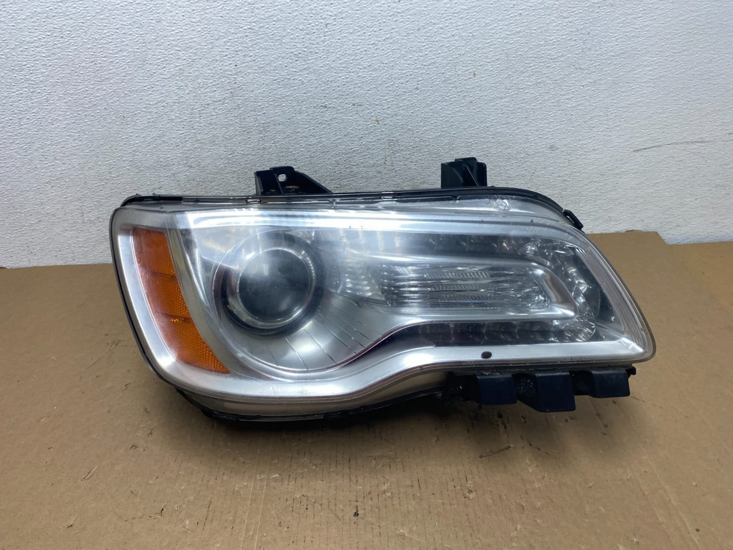 2011 to 2014 Chrysler 300 Right Passenger RH Halogen Headlight AD8006 DW0