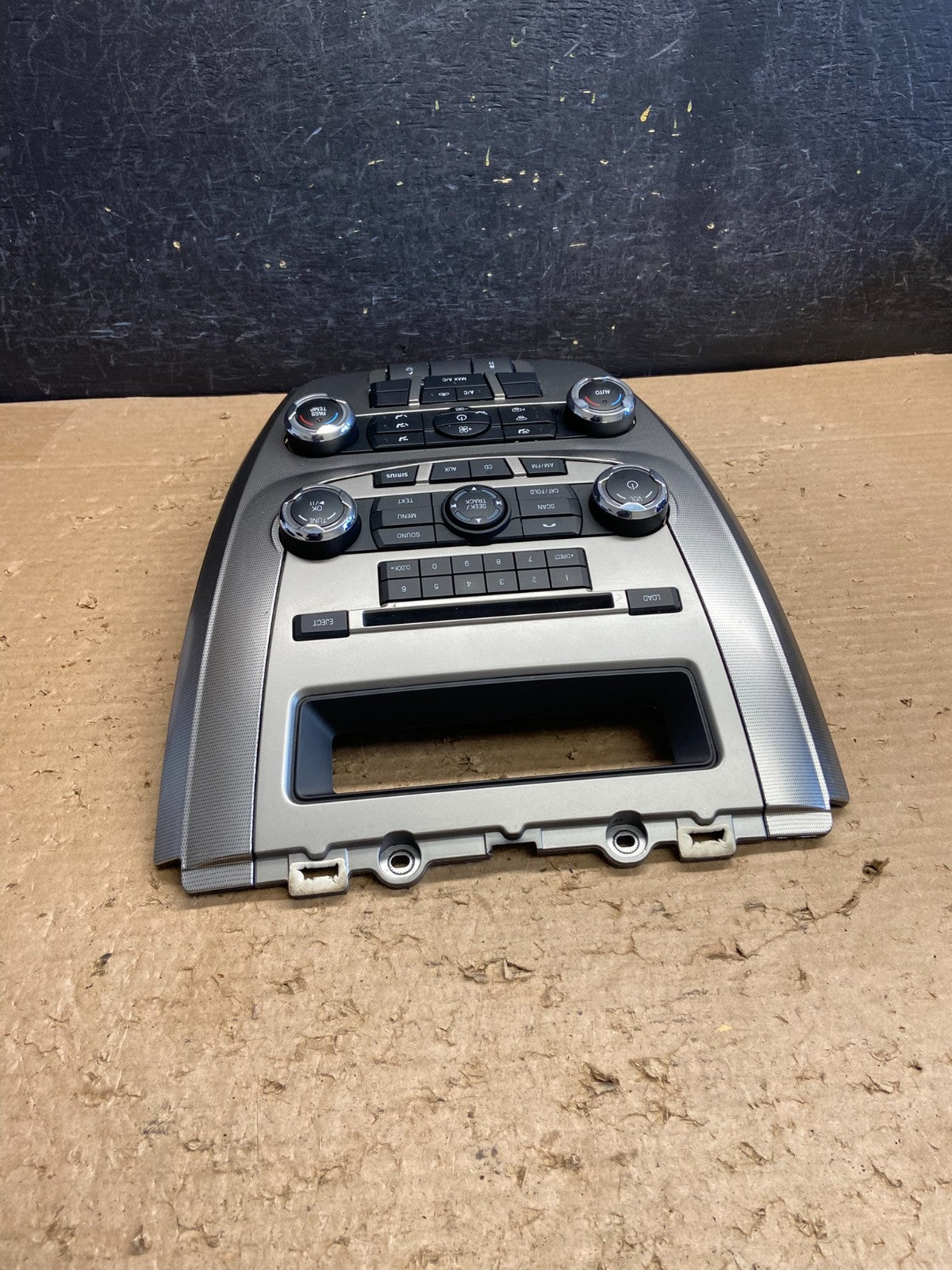 2010 to 2012 Ford Fusion Radio Climate Control A/C Control AG8756 DG3