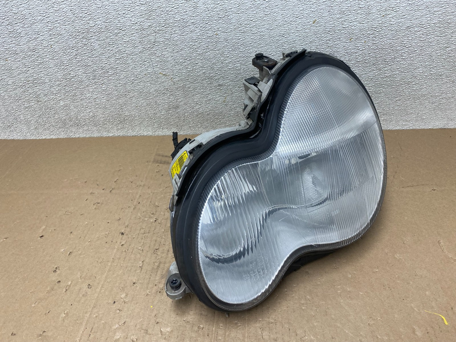 2001-2004 Mercedes-Benz C Class Halogen Left Driver Headlight AD1178 DW2