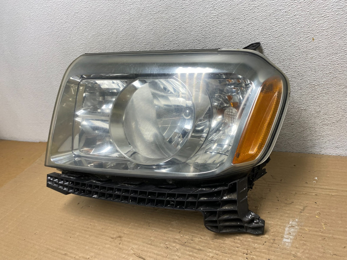 2009 2010 2011 Honda Pilot Left Driver LH Halogen Headlight AG9110 DW2