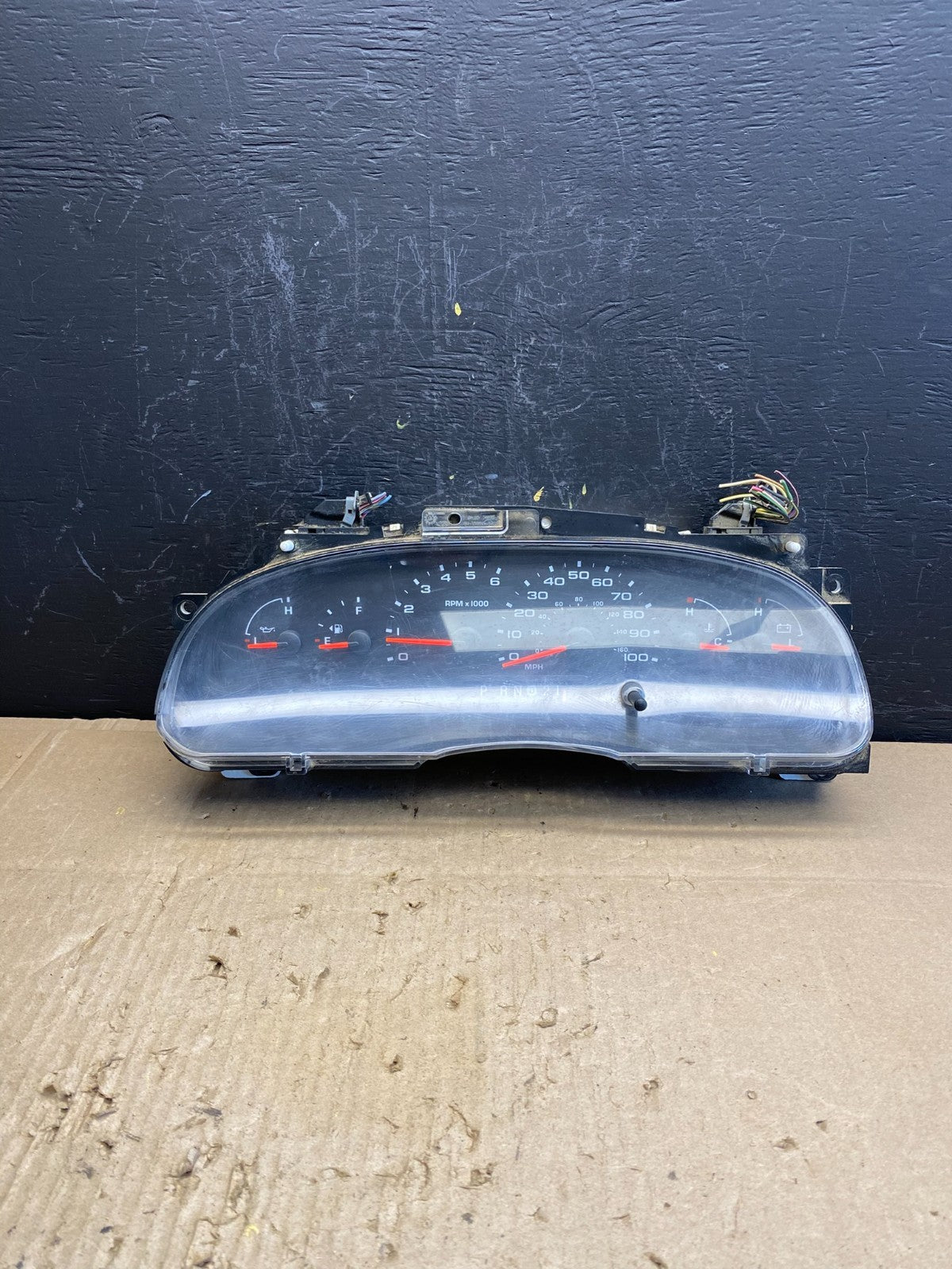 2006 Ford E350 Gauge Speedometer Cluster OEM AC4637 DG0