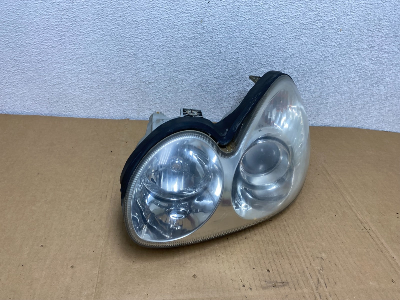 2002 to 2005 Hyundai Sonata Left Driver LH Side Headlight Halogen AC7506 DW2