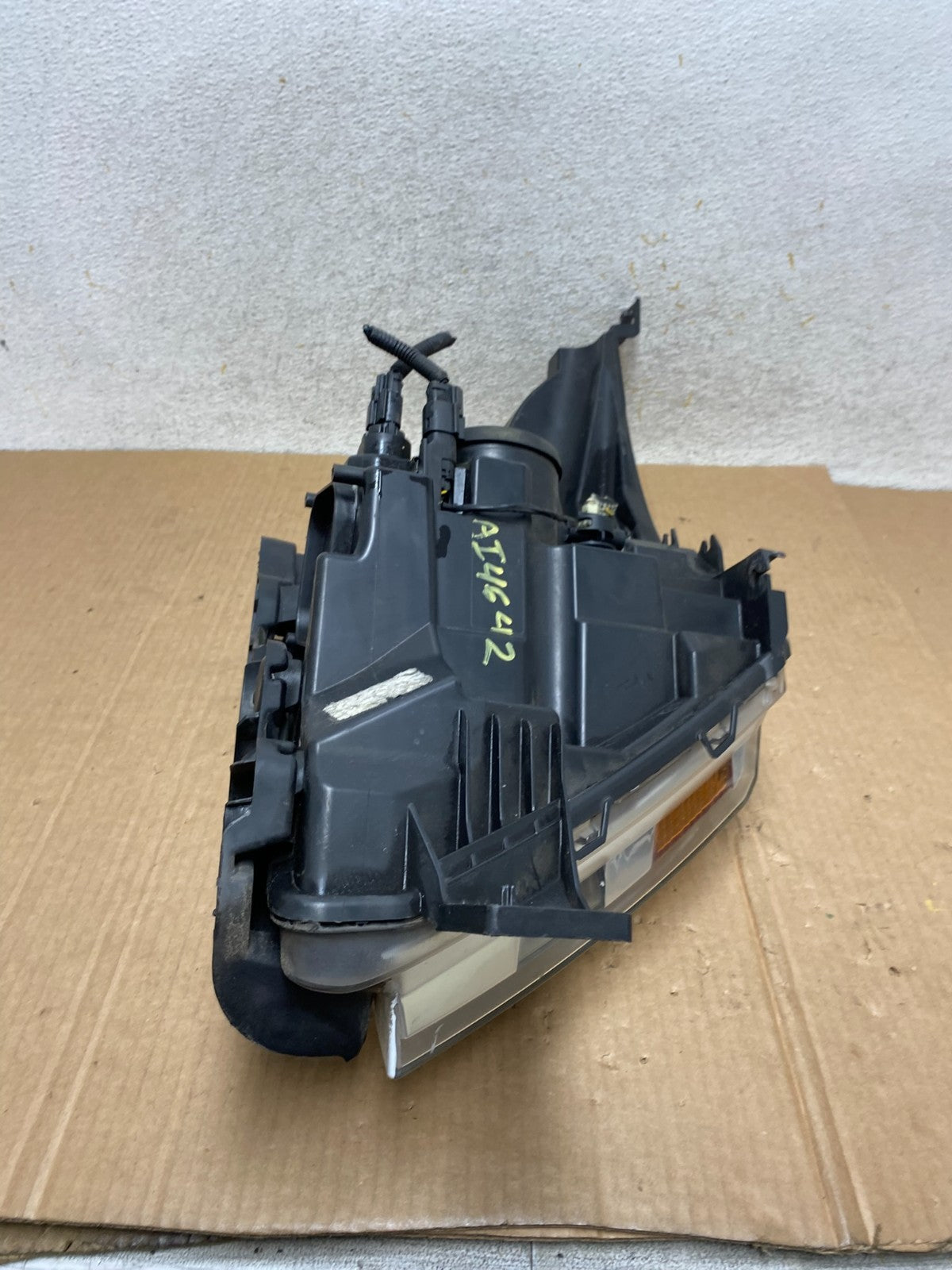 2011 to 2015 Ford Explorer Left Driver LH Halogen Headlight AI4642 DW7