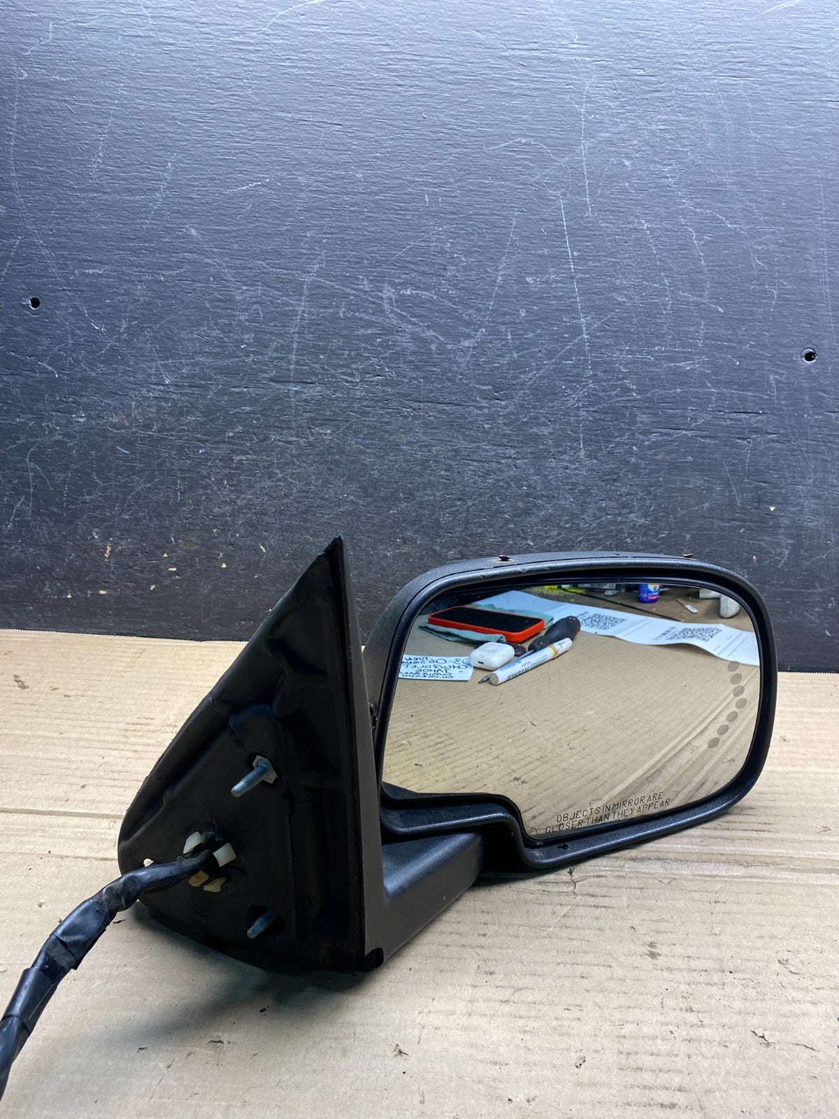 2003-2006 Chevrolet Tahoe Suburban Right Passenger Turn Door Mirror AH964710