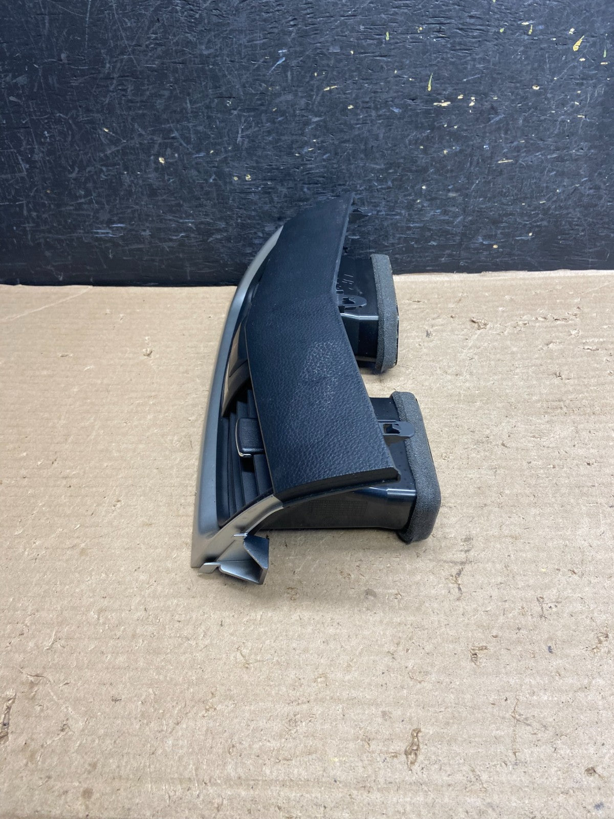 2016-2018 Nissan Altima Center Dash Vents Ac Air Vent Trim Panel Bezel AH5464 DG2