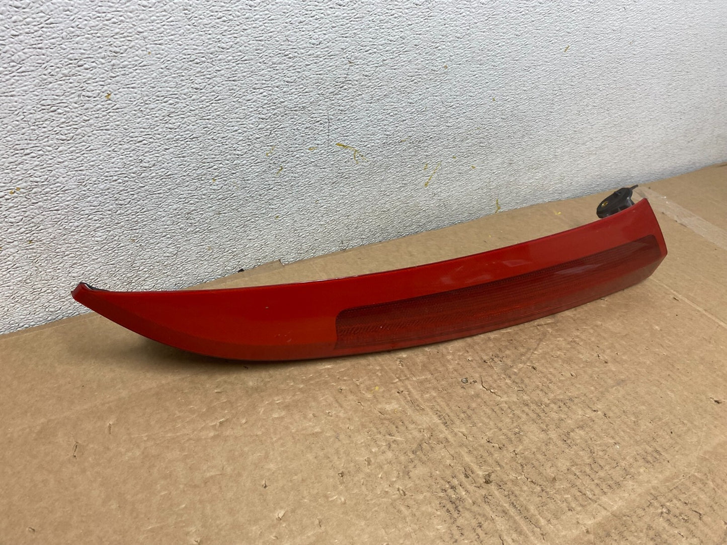 2003 to 2006 Volvo XC90 Right Passenger Side Upper Tail Light OEM O5760 DW2