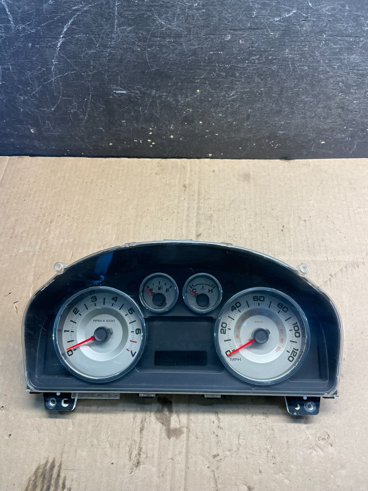 2008 - 2010 Ford Edge Gauge Speedometer Cluster T7258 DG0