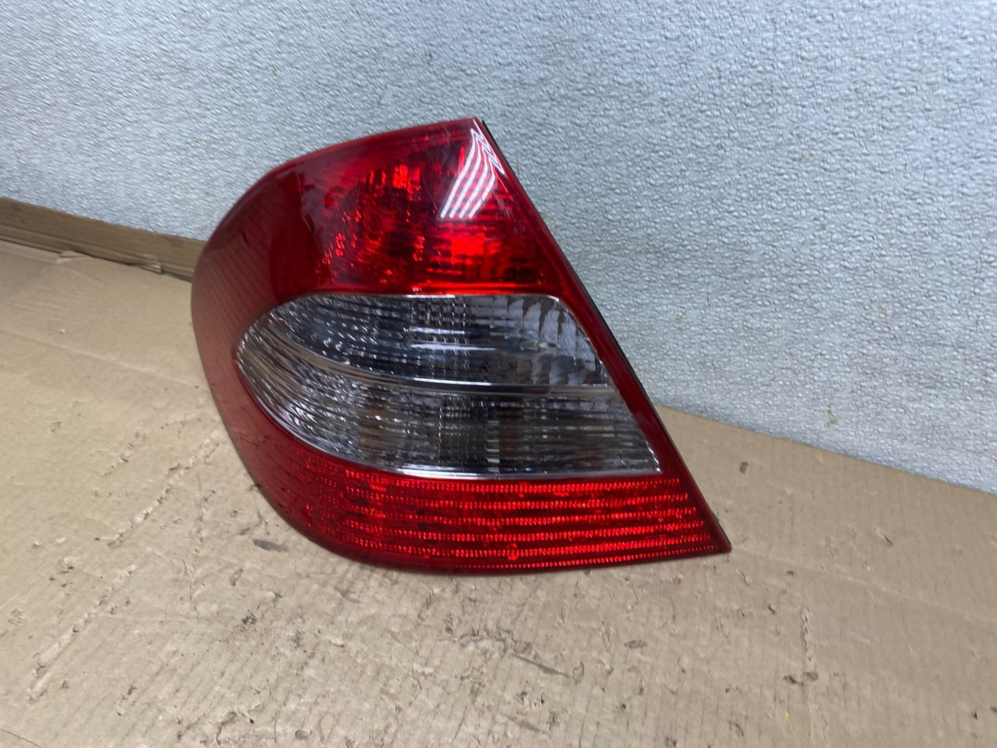 2003 - 2006 Mercedes E E320 E500 Sedan Left Driver LH Tail Light DEPO U3100 DW1