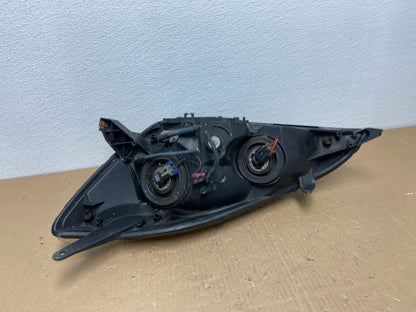 2004-2005 Toyota Sienna Right Passenger Halogen Headlight AB6538 DW4