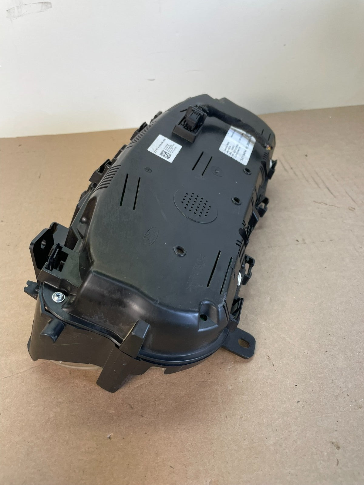 2015 to 2016 Ford Transit 150 Speedometer Cluster Gauge AG1046 DG4