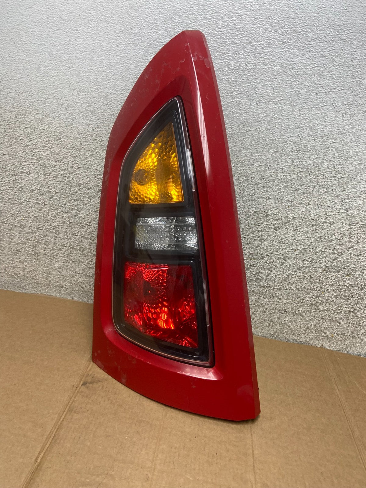 2010 to 2011 Kia Soul Left Driver LH Side Tail Light Oem AA1073 DW0