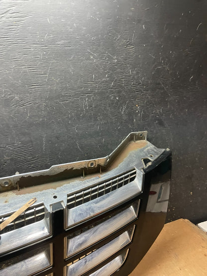 2007-2014 Cadillac Escalade Front Upper Grille Grill OEM aa2387 DG6