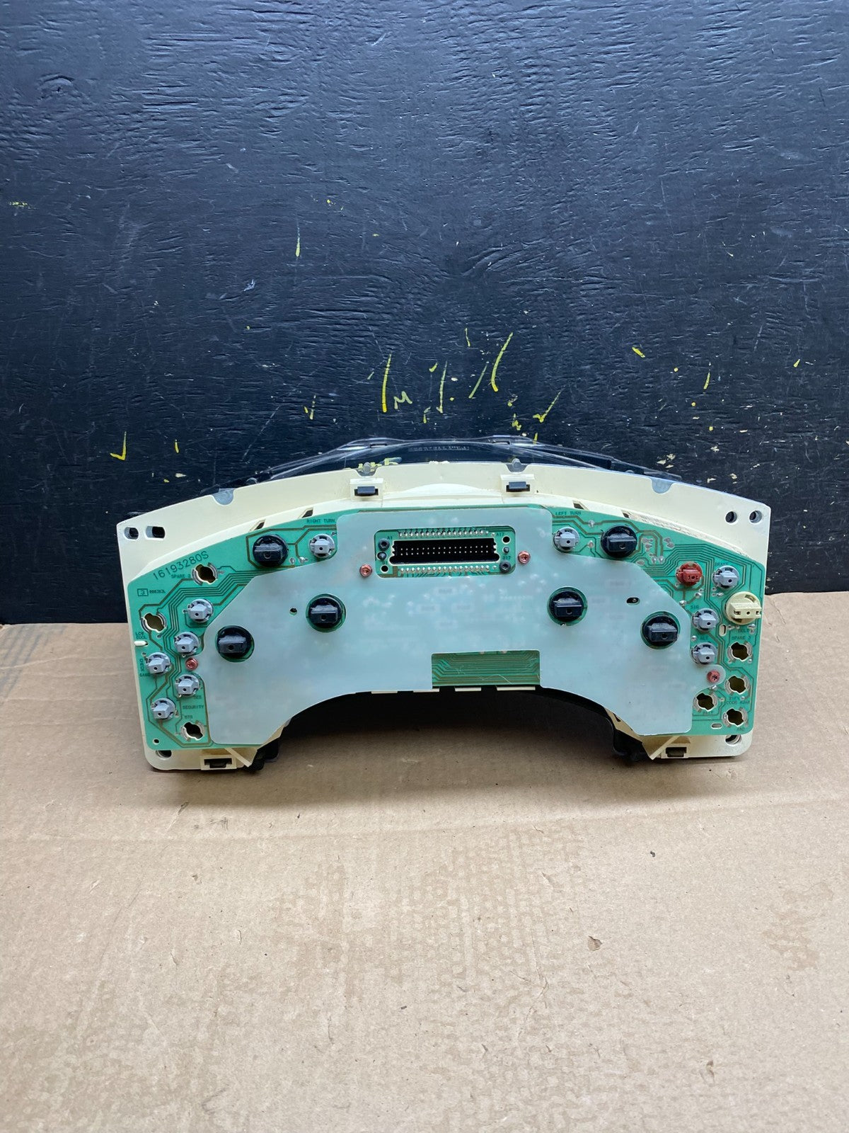 1996 to 2000 Chevrolet Express Speedometer Cluster Gauge Y9986 DG6